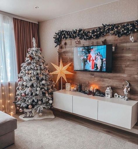 Christmas Living Room Decorations, Living Room Decor Christmas, Christmas Living Room Ideas, Christmas Living Room Decor, Cozy Christmas Living Room, Room Decor Christmas, Living Room Decorations, Living Room Christmas, Christmas Living Room