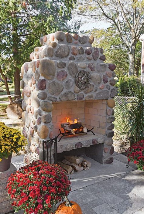 19 Ingenious Garden Decorations That Will Impress You Paver Ideas, Stone Fireplace Designs, Outdoor Stone Fireplaces, Outside Fireplace, Fireplace Kits, Outdoor Fireplace Designs, Patio Fireplace, Backyard Fireplace, Rock Fireplaces