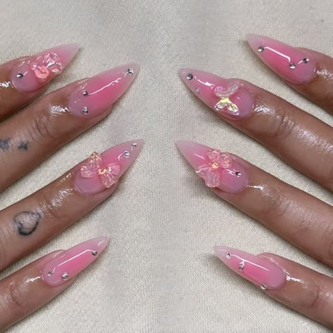 Birthday Nails Inspo Short Pink, Soft Pink Almond Nails Design, Almond Kawaii Nails, Fairy Almond Nails, Almond Stiletto Nails Design, Kawaii Almond Nails, Pink Stiletto Nails Designs, Simple Kawaii Nails, Pink Airbrush Nails