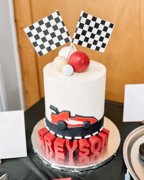 Toddler Birthday Outfits, Two Fast Two Curious Birthday, Two Fast Two Curious, Race Car Birthday Decorations, Toddler Birthday Outfit, Race Car Cakes, Car Birthday Party, Cars Birthday Cake, Race Car Birthday Party