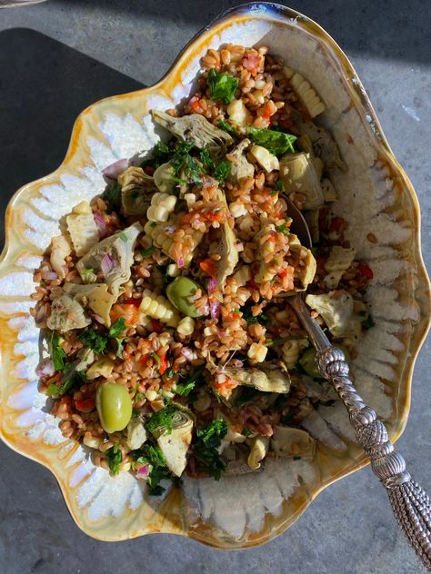 Roasted Artichoke Farro Salad – Maroscooking Bulgar Recipes, Bulgar Wheat, Roasted Artichoke, Farro Salad, Roasted Vegetable, Artichoke Hearts, Green Olives, Fresh Corn, Chopped Garlic