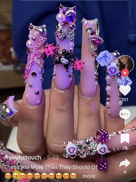 Y2k Barbie Nails, Extra Long Acrylic Nails With Charms, Nails With Piercing Charms, 5xl Nails, Sza Inspo Nails, Gangster Nails Designs, Oldies Nails, Hood Nails, Quinceanera Nails