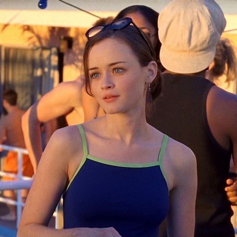 gilmore girls fashion: on amazon! (similar find) amazon commissionable link Alexis Bledel, Swimsuits For Women, One Piece Swimsuits, Rory Gilmore, Gilmore Girls, Bathing Suits, One Piece