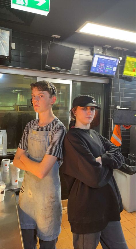 Slay maccas workers fun night shift money cafe food fast food restaurant uniform drive thru friends aesthetic Fast Food Job Aesthetic, Restaurant Worker Aesthetic, Fast Food Worker Aesthetic, Cafe Worker, Jobs Aesthetic, Fast Food Worker, Food Core, Restaurant Uniform, Fast Food Workers