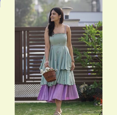 Mul Mul Cotton Dress, Layer Frocks For Women, Plain Georgette Frocks, Kalamkari Frocks, Kalamkari Dress, Designer Frocks, Western Frocks, Frock Models, Embroidery Dress Pattern