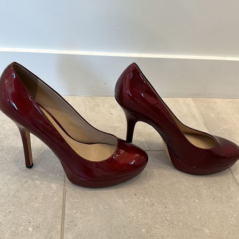 Nwot Joan&David Flipp Red Patent Platform Pump Brown Pair Also For Sale! Red Stilleto Heels, Red Low Heels, Brown Pumps Outfit, Red Vintage Heels, Wine Red Heels, Dark Red Heels, 1950s Heels, Heels 90s, Heels Aesthetic