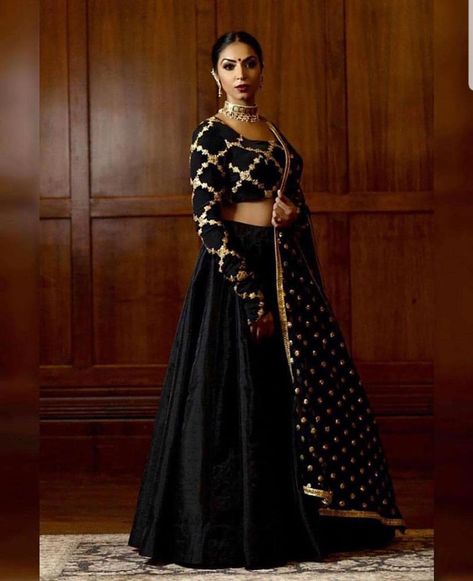 Shipping Worldwide. Fabric - Raw Silk. Work - Sequence and Zari. Dupatta - Silk with Embroidered butties and border. *Custom made outfit, can be made in any color of your choice. For price, orders & other information DM or What's App on +91 9930089059 Happy Shopping☺️. Black Lehenga Designs Latest, Velvet Lehnga Designs Latest, Shadi Ideas, Lengha Design, Choli Dress, Indian Women Fashion, Black Lehenga, Attractive Dresses, Wedding Lehenga Designs