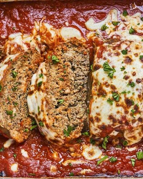 Italian Meatloaf Recipe (Cheesy, with Mozzarella) | Kitchn Giant Meatball, Italian Meatloaf Recipes, Traditional Meatloaf, Italian Meatloaf, Marinara Sauce Homemade, Best Meatloaf, Homemade Tomato Sauce, Homemade Marinara, Meatloaf Recipe