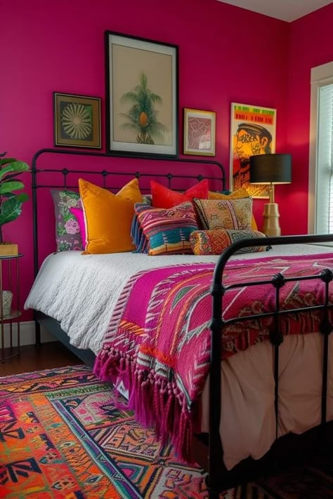 Hot Pink Boho Bedroom, Mexico Inspired Bedroom, Mexican Room Aesthetic, Boho Eclectic Interior, Mexican Bedroom Decor, Mexican Bedroom Ideas, Mexican Room, Bedrooms Boho, Mexican Bedroom