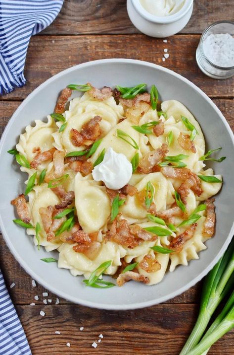 Cheesy Potato Pierogi (Vareniki) Recipe - Cook.me Recipes Potato Pierogi, Pierogi Recipe, Split Pea Soup Recipe, Cook Meals, Russian Food, Cheesy Potato, Ukrainian Recipes, How To Cook Potatoes, Cheesy Potatoes