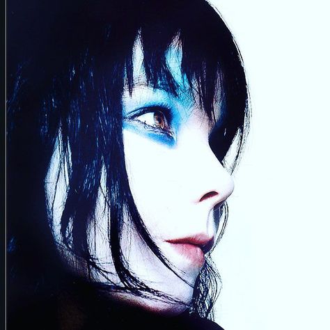 Happy Birthday Beautiful Bjork ... Shot for #dazedandconfused by me and #davidsims way back @bjork . by katy_england Bjork 90s, 90s Wallpaper, There Are No Words, Happy Birthday Beautiful, David Sims, Dope Makeup, Dazed And Confused, Instagram Happy Birthday, Mtv Video Music Award