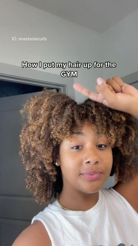 Hair Styles Ponytail, Hairstyle Natural Hair, Styles Ponytail, Straightening Natural Hair, Ponytail Hairstyles Easy, Curly Hair Videos, Gym Hairstyles, Cute Curly Hairstyles, Dyed Natural Hair