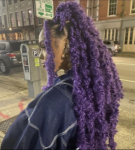 Emo Braids, Purple Braiding Hair, Purple Box Braids, Girl With Purple Hair, Purple Braids, Goth Shoes, Cute Box Braids Hairstyles, Pretty Braided Hairstyles, Penteado Cabelo Curto