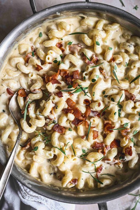 Bacon Brandy Mac and Cheese Winter Mac And Cheese, Beechers Mac And Cheese, Steakhouse Mac And Cheese Recipe, Bacon Mac And Cheese Recipe, Mac N Cheese Bacon, Beer Mac And Cheese, Easy Mac N Cheese, Mac And Cheese Casserole, Steak Night