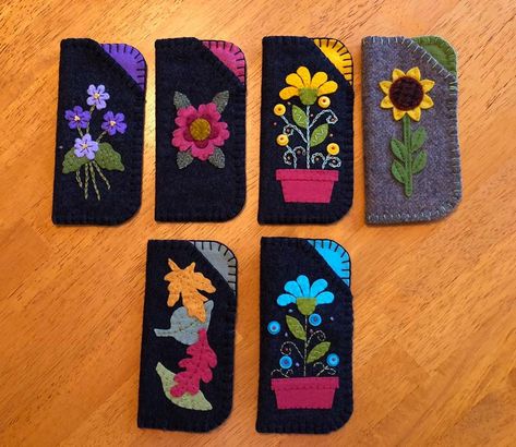 Eyeglass Cases Pattern, Felt Phone Cases, Felt Phone, Felt Case, Wool Felt Projects, Wool Applique Patterns, Felt Crafts Christmas, Felted Wool Crafts, Quilt Retreat