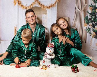 Matching Family Christmas Pjs, Plus Size Pyjamas, Family Matching Pjs, Holiday Pjs, Xmas Pajamas, Pyjama Satin, Family Pajama Sets, Christmas Jammies, Matching Pjs