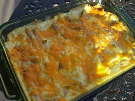 Enchiladas Beef, Mexican Sour Cream, Easy Enchilada Recipe, Sour Cream Enchiladas, Best Enchiladas, Beef Enchilada Recipe, Creamed Beef, School Friend, Meat Recipes For Dinner