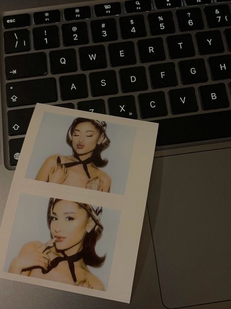 Ariana Grande Polaroid Aesthetic, Arianator Aesthetic, Ariana Grande Polaroid, Ariana Polaroid, Ariana Grande Aesthetic Wallpaper, Sweetener Aesthetic, Ariana Grande Core, Someone Like U, Ariana Aesthetic