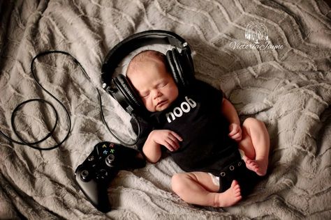 Gamer Newborn Pictures, Newborn Gamer Photography, Baby Newborn Photography, Gamer Baby, Baby Boy Newborn Pictures, Baby Boy Newborn Photography, Baby Announcement Pictures, Maternity Photography Poses Pregnancy Pics, Newborn Photography Boy