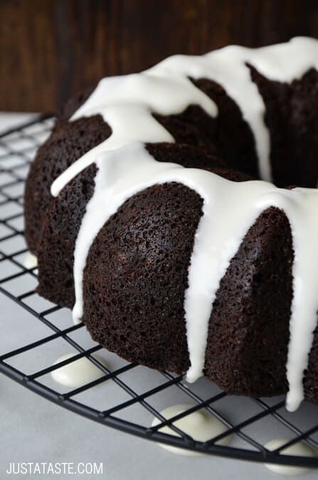 Chocolate Gingerbread Bundt Cake - Just a Taste Christmas Bundt Cake Recipes, Gingerbread Bundt Cake, Christmas Bundt Cake, Chocolate Gingerbread, Chocolate Bundt, Just A Taste, Chocolate Bundt Cake, Gingerbread Recipe, Gingerbread Cake