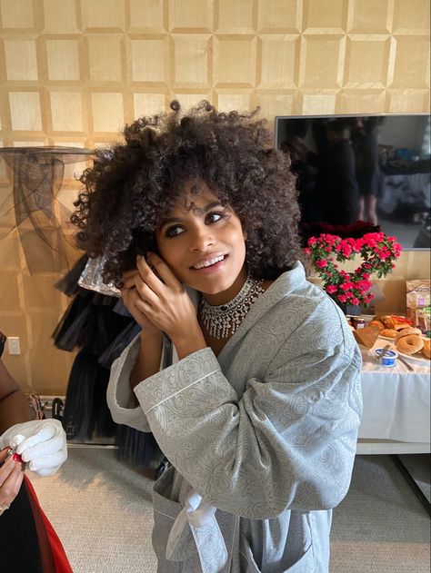 Oscars 2020, Zazie Beetz, Vogue Beauty, Big Night, Afro Punk, Natural Hair Tips, Hazel Eyes, Hair Journey, Afro Hairstyles