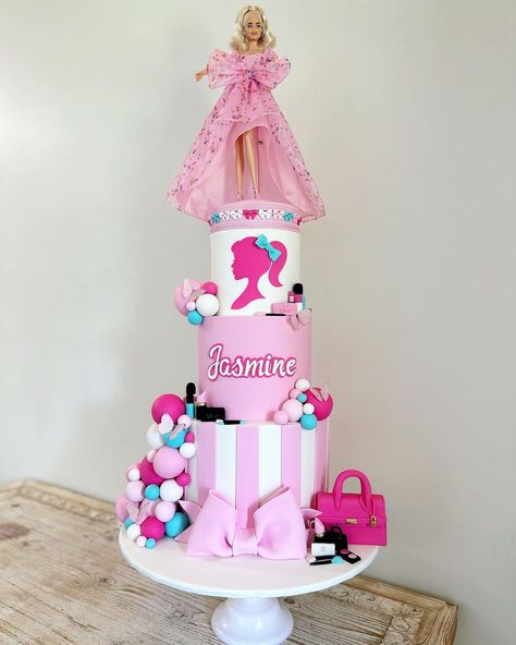 Barbie 3rd Birthday Party Cake, Barbie Dream House Cake, Barbie 4th Birthday Cake Ideas, 3rd Birthday Cakes For Girls, Barbie Tiered Cake, Barbie Themed Birthday Cake, Pink Barbie Cake, 3 Tier Barbie Birthday Cake, 2 Tier Barbie Cake