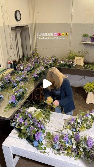 Flower Arrangement Designs, Flower Farm, Decoration Table, Florist, Floral Arrangements, Flower Arrangements, Floral, Flowers, On Instagram