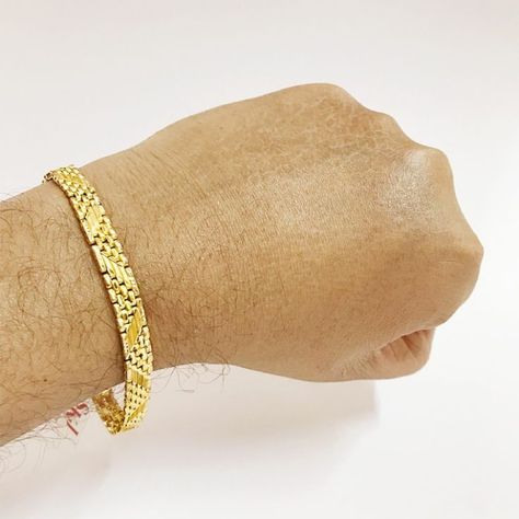 Fine Jewelry Handmade Hallmark Men's Bracelet. 18 Kt Solid Yellow Gold. 18K, 22K Gold Bracelet. Free shipping anywhere in the world. Various size, for customization, drop a message, I can customize for you. Every order is beautifully boxed and ready for    gifting makes the perfect gift......even when treating yourself! #Men'sGoldBracelet #GoldBracelet #RealGoldBracelet #HandmadeBracelet #HeavyGoldBracelet Golden Bracelets For Men, Gold Bracelets For Men Unique, 22k Gold Bracelet, Real Gold Bracelet, Gold Link Bracelet, Mens Gold Bracelets, Gold Link, Precious Jewels, Wedding Jewelry Bracelets