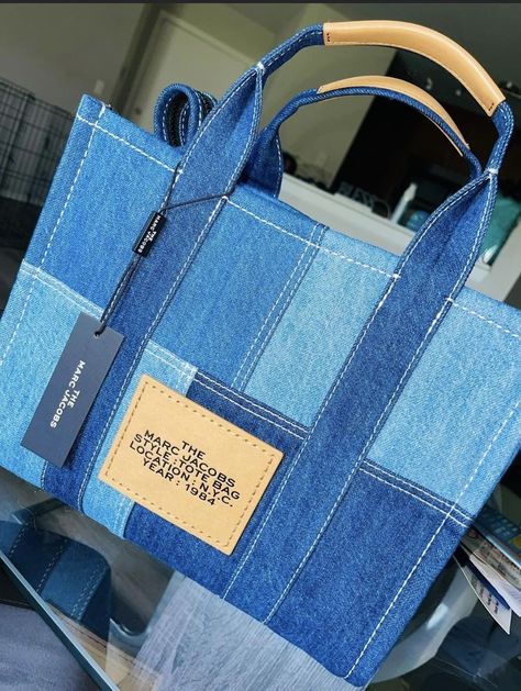 Aesthetic Handbags, Tas Denim, Mochila Jeans, Purse Aesthetic, Purses Black, Handbags Blue, Sac Diy, Luxury Bags Collection, Denim Handbags