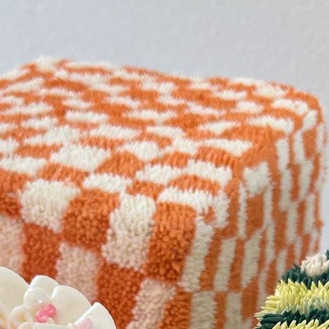 Retro Smash Cake, Retro Shag Cake, Checkered Cake Decoration, Checkerboard Cake Decoration, Checkered Birthday Cake, Checker Cake, Shag Cake, Checkered Cake, 25th Birthday Parties