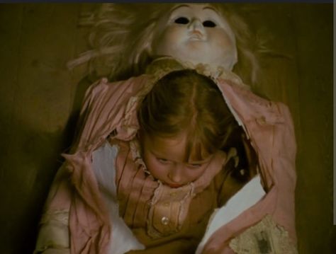 Alice 1988, Jan Svankmajer, Submarine Movie, Tim Burton Batman, Movie Blog, Sense Of Touch, Real Girls, Film Posters, Film Stills