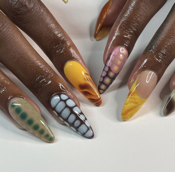 Earth Color Nails, Earth Nails, 80s Nails, Nail Application, Nail Design Glitter, Hot Hands, Punk Nails, Almond Acrylic Nails, Nails Only