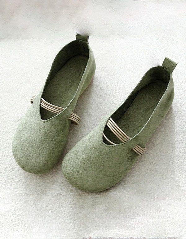 Features: Item Type:  Retro Flat Shoes Gender: Female Main Material: Suede Heel Type: Flat Heel Height: Low (1-3 cm) Season: Summer/ Spring Closure Type: Slip-on Color: Black, Green, Beige, Leopard Size:35-40 Obiono Shoes, Flats Shoes Comfortable, Shoe Making, Green Flats, Shoes Green, Wide Shoes, Retro Shoes, Retro Jewelry, Green Beige