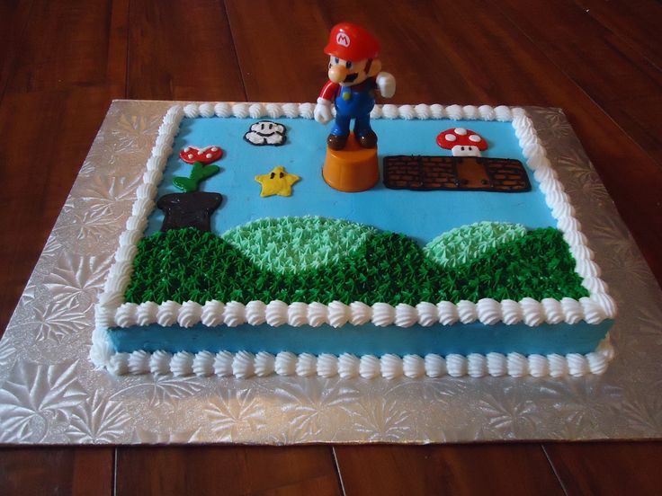 a cake that looks like it is made to look like mario