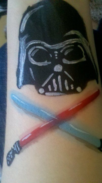 Darth Vader crossed lightsabers | Face Painting Ideas | Pinterest ... Darth Vader Face, Face Painting For Boys, Face Paint Ideas, Cheek Art, Arm Painting, Leg Painting, Festival Face, Face Painting Easy, Kids Face Paint