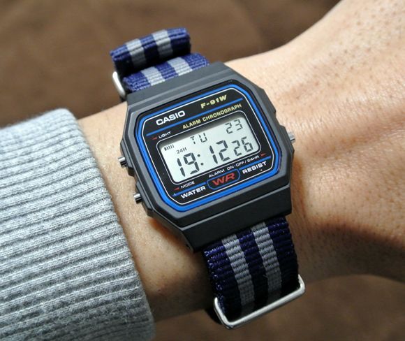 Purchased an F-91W...seriously awesome watch! - Page 2 Casio F91w Mod, Black Casio Watch, Casio F91w, Casio Vintage Watch, Casio Vintage, Tourbillon Watch, Retro Watches, Hand Accessories, Nato Strap