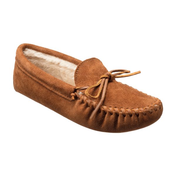 Minnetonka Moccasin Pile Lined Softsole Moccasins are the warm, comfortable slippers you'll never want to take off. These faux fur-lined suede leather loafers from Minnetonka Moccasin have premium craftsmanship and hand-sewn construction. The 360-degree rawhide laces offer a custom fit that surrounds each foot. The full-pile lining feels ultra soft against your feet. Minnetonka Moccasin Pile Lined Softsole Moccasins for Men have classic moc toes and soft outsoles for indoor or light outdoor wear Moccasins For Men, Handsome Style, Minnetonka Moccasins, Shoe Making, Moccasins Mens, Comfortable Slippers, Moccasins Slippers, Mens Shoes Boots, Outdoor Wear