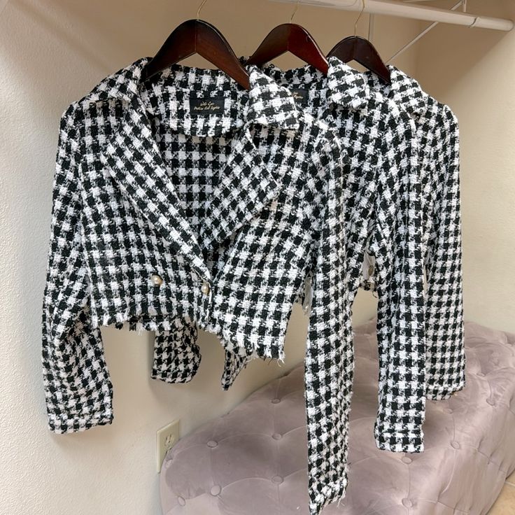 100% Polyester Hand-Wash Cold Line Dry Black And White Trendy White Houndstooth Outerwear, White Houndstooth Outerwear For Spring, Chic White Cropped Jacket For Fall, White Houndstooth Blazer For Winter, White Houndstooth Blazer In Chic Style, Hot Pink Blazers, Chiffon Jacket, Zara Basics, Fall Blazer