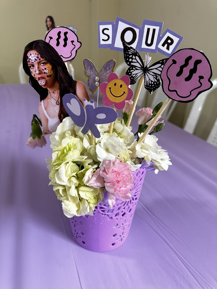 Oliva Rodrigo Birthday Idea, Olivia Rodrigo Party Decorations, Olivia Rodrigo Birthday Party Ideas Guts, Olivia Rodrigo Themed Party, Olivia Rodrigo Party Ideas, Purple Themed Birthday Party, Olivia Rodrigo Birthday Party, Livie Aesthetic, Olivia Rodrigo Party