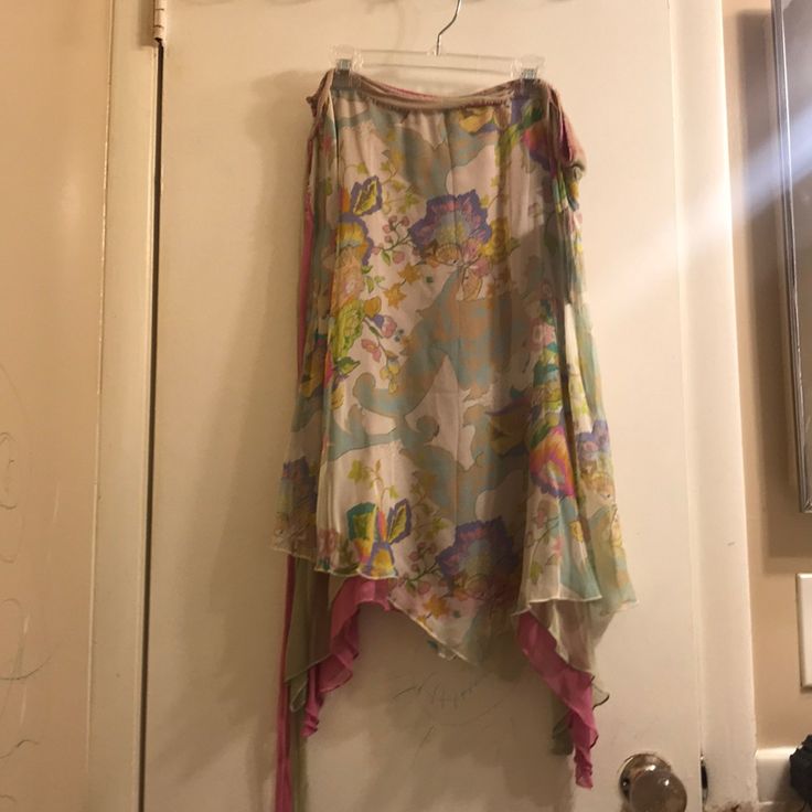 New Never Worn Shirt Worn Once Size S Colorful Skirts Outfits, Gyaru Long Skirt, Colorful Skirt Outfits, Floral Midi Skirt Outfit, Funky Skirts, Whimsical Clothes, Fun Skirts, Skirt Over Jeans, Thrifting Ideas