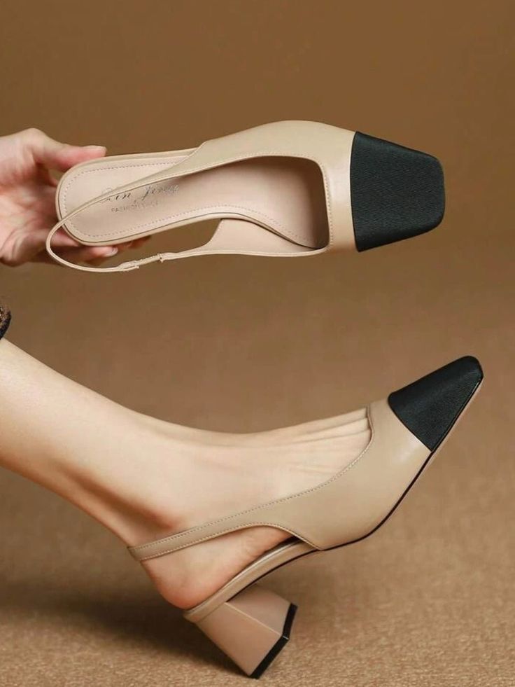 Beige and black low square heel shoes - Wapas Smart Casual Women Summer, Khaki Heels, Smart Casual Women, Beige Heels, Slip On Pumps, Womens Summer Shoes, Beige And Black, Pointed Toe Heels, Quiet Luxury