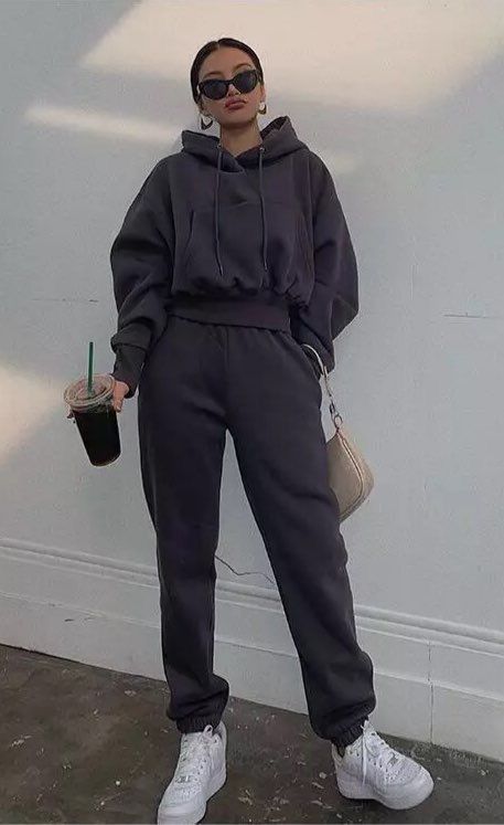 Womens Tracksuit Outfit, Tracksuit Outfit Women, Grey Tracksuit, Tracksuit Outfit, Chill Outfits, Looks Street Style, Sweatshirt Outfit, Hoodie Outfit, 영감을 주는 캐릭터