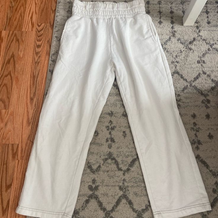 Never Worn Super Comfortable Wide Leg White Urban Outfitters White Casual Pull-on Bottoms, Casual White Pull-on Bottoms, Casual White Pull-on Pants, High Rise Cotton Lounge Pants, High Rise Cotton Loungewear Pants, High Rise Cotton Pants For Loungewear, Casual Urban Outfitters Pants With Elastic Waistband, Casual Pants With Elastic Waistband By Urban Outfitters, White Straight Leg Pull-on Bottoms