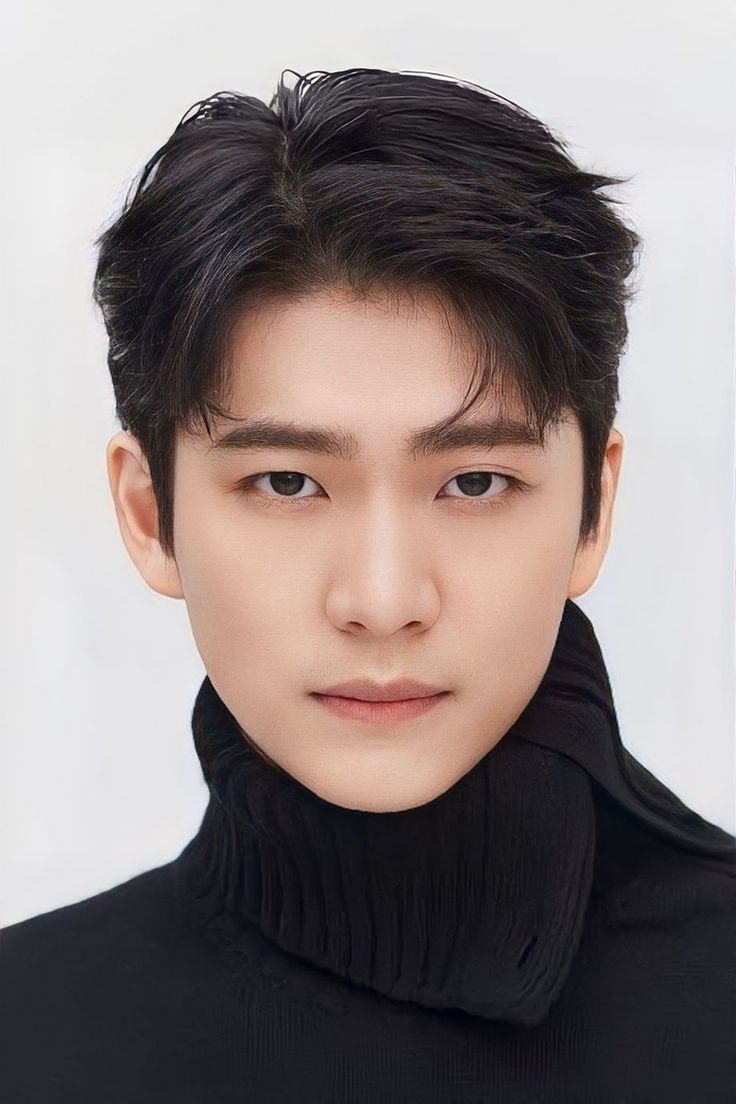 Men Haircut Center Part, Clip Hairstyles For Short Hair, Jaw Clip Hairstyles, Kang Tae Oh, Oppa Korea, Mens Perm, Asian Men's Hairstyles, Korean Haircut, Hairstyles Bob