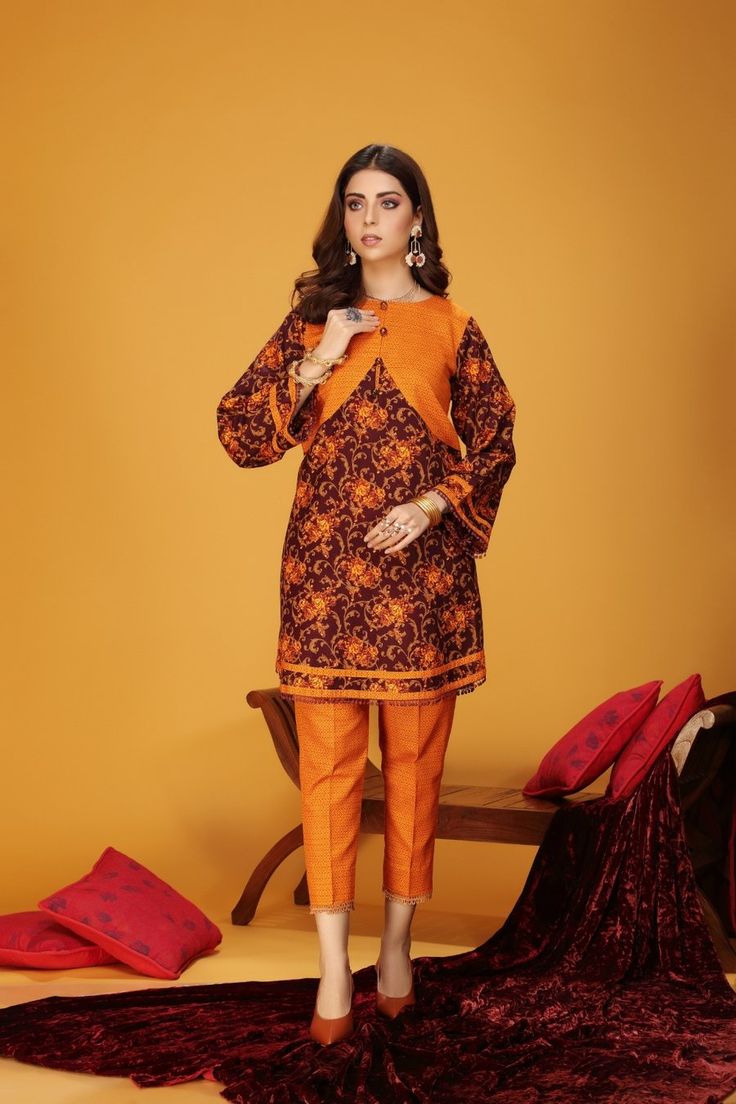 Ittehad K1805B 2PS GDN Fall Winter 2021 Fitted Cotton Lawn Suit With Long Sleeves, Fitted Cotton Lawn Suit Casual Style, Fitted Cotton Lawn Suit, Casual Style, Fitted Cotton Casual Lawn Suit, Casual Fitted Cotton Lawn Suit, Casual Unstitched Long Sleeve Sets, Unstitched Long Sleeve Sets For Fall, Casual Fitted Kurta For Fall, Casual Fitted Fall Kurta