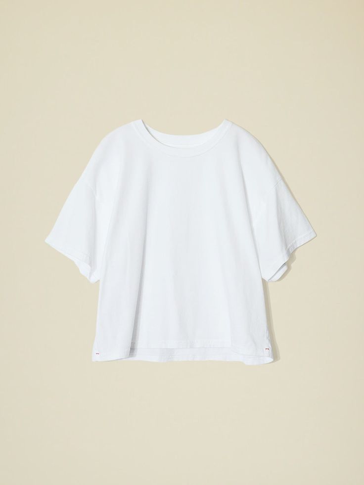 Back to Basics. Palmer is made in our ultra-soft cotton jersey. This easy wide-sleeve tee has a boxy fit. Boxy Crew Neck Top For Loungewear, Simple Boxy Fit Crew Neck Top, Simple Boxy Crew Neck Top, Minimalist Relaxed Fit Tops In Organic Cotton, Relaxed Fit Minimalist Organic Cotton Tops, Oversized Tops With Shirttail Hem For Everyday, Relaxed Fit Minimalist Tops In Organic Cotton, Simple Organic Cotton Tops With Relaxed Fit, Minimalist Relaxed Fit Organic Cotton Tops