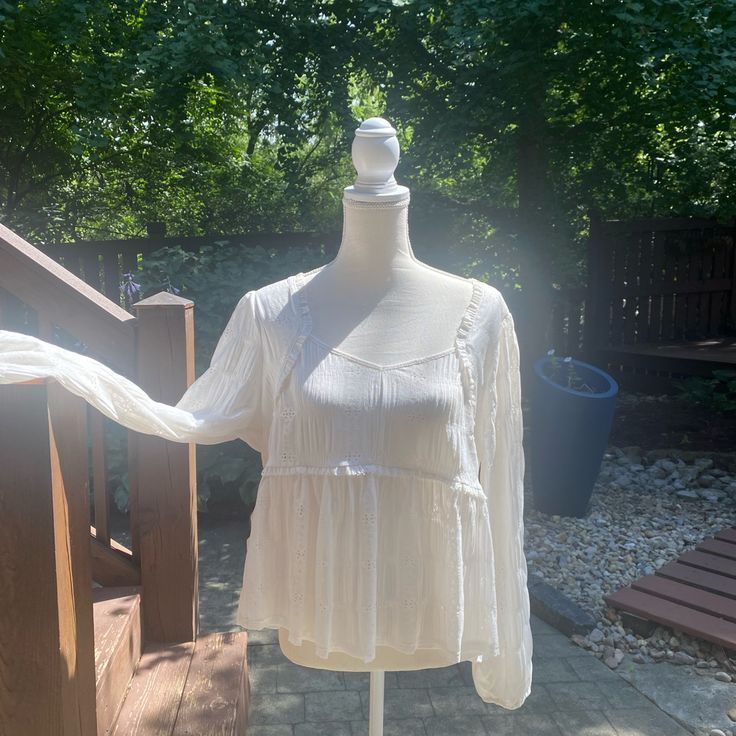 Beautiful Off-White Top. Lightweight But Long Sleeved So It Can Be Worn Across Seasons! Very Gauzy Feminine Material. Looks Amazing With Jeans, Skirts, Or Basically Anything. Just An Amazingly Pretty Top!! Easy Care 100% Polyester- Machine Wash And Tumble Dry! No Tags But Never Worn. Fall Peasant Top For Brunch, Billowy Casual Peasant Top For Day Out, Casual Billowy Peasant Top For Day Out, Fall Beach Peasant Top, Summer Peasant Top For Daywear, White Long Sleeve Peasant Top For Fall, Bohemian Cotton Peasant Top For Brunch, Casual Flowy Peasant Top For Brunch, Bohemian Peasant Top For Brunch In Summer