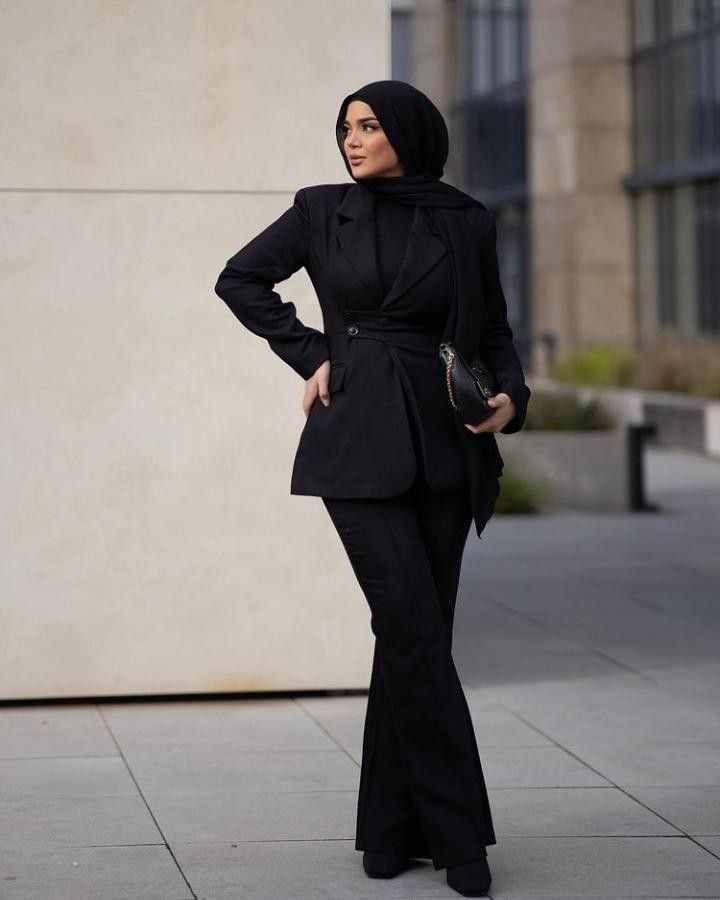 Hijabi Suit Outfits Black, Suits Hijab Outfits, Hijab Suit Outfit Formal, Interview Outfit Women Hijab, Graduation Black Suits For Women, Outfit Birthday Party Hijab Black, Graduation Suits For Women Hijab, Graduation Outfit For Hijabi, Corporate Hijab Work Outfits