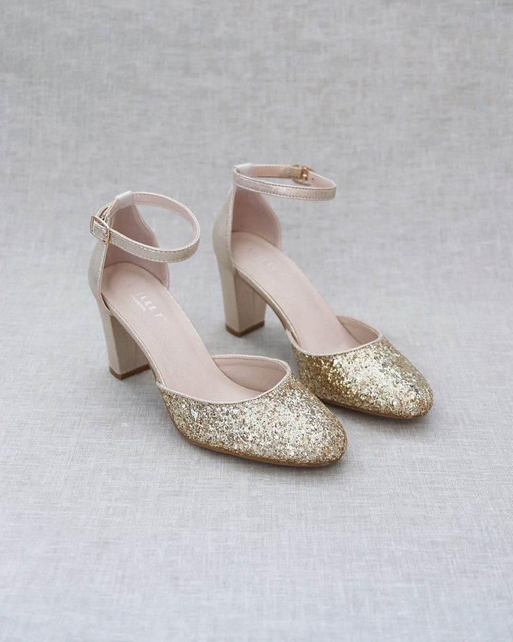 Gold Glitter Block Heels Gold Prom Shoes, Rose Gold Prom, Gold Prom, Prom Shoes, Black White Gold, Prom Night, Evening Shoes, Cute Shoes, Wedding Shoes