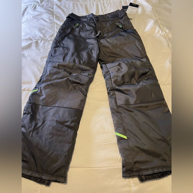 New Nwt Champion Boys Gray Snow Pants Gray Winter Pants For Outdoor Activities, Gray Winter Outdoor Pants, Gray Winter Bottoms For Outdoor Activities, Gray Full-length Outdoor Pants, Gray Cargo Pants For Outdoor, Gray Winter Pants For Outdoor, Mesh Activewear, Champion Sweats, Dark Grey Leggings